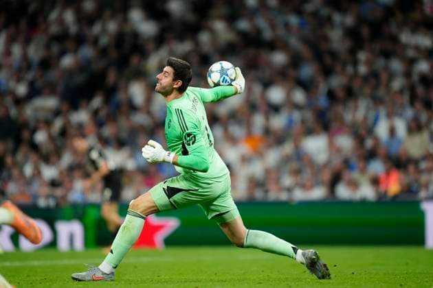 Real Madrid C.F. v Juventus - UEFA Champions League 2025 26 League Phase MD3 Thibaut Courtois goalkeeper of Real Madrid and Belgium during the UEFA Champions League 2025 26 League Phase MD3 match between Real Madrid C.F. and Juventus at Estadio Santiago Bernabeu on October 22, 2025 in Madrid, Spain. Madrid Spain  Copyright: xJosexBretonx originalFilename:bretonhernandez-realmadr251022_nphe1.jpg