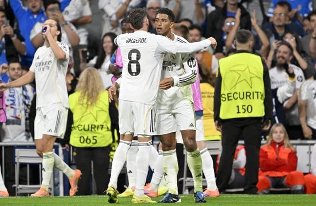 Real Madrid v Juventus - UEFA Champions League MADRID, SPAIN - OCTOBER 22: Jude Bellingham of Real Madrid celebrates with his teammates after he scores a goal during the UEFA Champions League Week 3 match between Real Madrid and Juventus at Santiago Bernabeu Stadium in Madrid, Spain, on October 22, 2025. Burak Akbulut Anadolu Madrid Spain. Editorial use only. Please get in touch for any other usage.  Copyright: x2025xAnadoluxBurakxAkbulutx