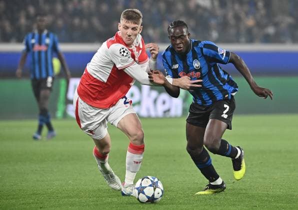 Atalanta v Slavia Prague - UEFA Champions League BERGAMO, ITALY - OCTOBER 22: Kamal-Deen Sulemana of Atalanta in action against Stepan Chaloupek of Slavia Prague during UEFA Champions League football match between Atalanta and Slavia Prague at the Bergamo Stadium in Bergamo, Italy on October 22, 2025. Isabella Bonotto Anadolu Bergamo Italy. Editorial use only. Please get in touch for any other usage.  Copyright: x2025xAnadoluxIsabellaxBonottox