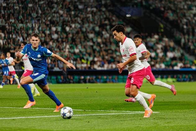 Benjamin Pavard and Pedro Goncalves seen during Champions League 25 26 league phase game between Sporting CP and Olympique de Marseille (Luis Loureiro Ball Raw Images) Lisbon Estadio Jose Alvalade Portugal Copyright: xLuisxLoureirox luisloureiro_sporting_marseille_2526-119