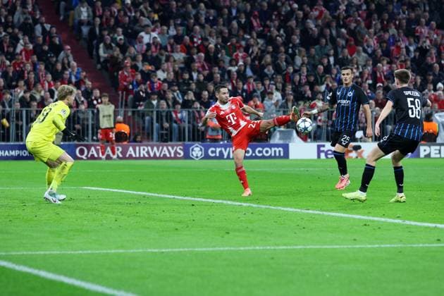 Soccer Champions League Matchday 3 FC Bayern Munich FC Bruges on 22 10 2025 at the Allianz Arena in Munich Raphael Guerreiro Munich , center xMSx