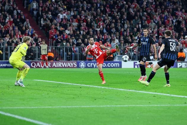 Soccer Champions League Matchday 3 FC Bayern Munich FC Bruges on 22 10 2025 at the Allianz Arena in Munich Raphael Guerreiro Munich , center xMSx