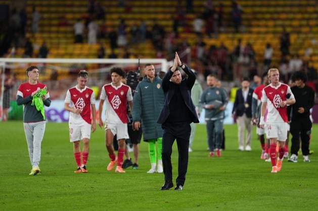 Monaco coach Sebastien Pocognoli salutes the fans at the end of the match Monaco v Tottenham Hotspur, UEFA Champions League, Group Stage, Football, Stade Louis II, Monaco - 22 Oct 2025Monaco Stade Louis II Monaco EDITORIAL USE ONLY No use with unauthorised audio, video, data, fixture lists, club league logos or live services. Online in-match use limited to 120 images, no video emulation. No use in betting, games or single club league player publications. Copyright: xDavexWinter Shutterstockx 15552361cz