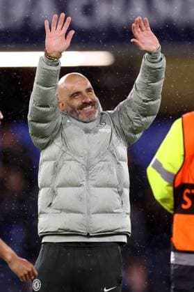 Chelsea gegen Ajax 22. Oktober 2025, London UEFA-Champions-League-Phase Chelsea gegen Ajax Chelsea-Manager Enzo Maresca feiert den Sieg Foto Jacques Feeney Abseits London UK  Copyright: xJacquesxFeeneyx xOffsidexOffside