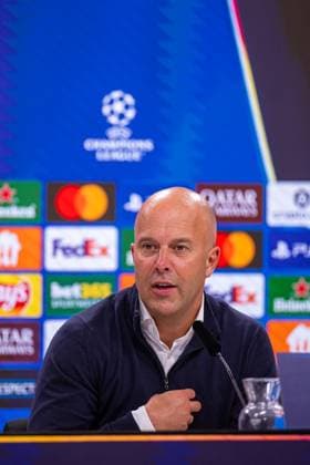 Football - UEFA Youth League - League Phase - Eintracht Frankfurt Under-19 s v Liverpool FC Under-19 s FRANKFURT, GERMANY - Wednesday, October 22, 2025: Liverpool s head coach Arne Slot during a post-match press conference, PK, Pressekonferenz after the UEFA Youth League match between Eintracht Frankfurt Under-19 s and Liverpool FC Under-19 s at Sportpark Dreieich. Liverpool won 5-1. (Photo by David Rawcliffe Propaganda) FRANKFURT Sportpark Dreieich HESSE GERMANY  Copyright: xDavidxRawcliffex P2025-10-22-Frankfurt_Liverpool-128