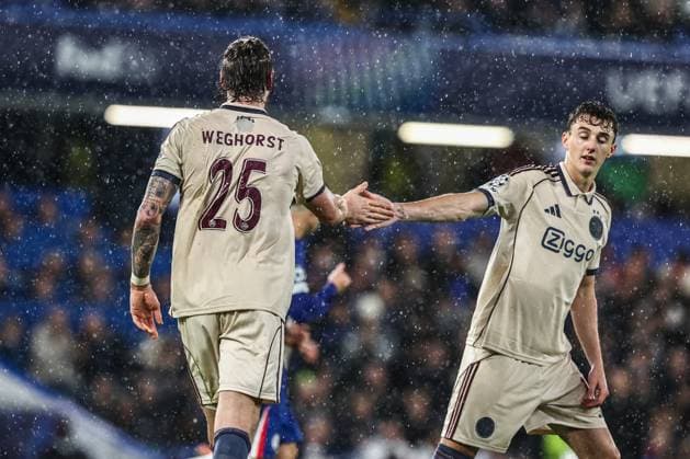 UEFA Champions League Matchday 3 of 8 Chelsea v Ajax Wout Weghorst of Ajax celebrates his goal to make it 2-1 during the UEFA Champions League Matchday 3 of 8 Chelsea vs Ajax at Stamford Bridge, London, United Kingdom, 22nd October 2025 (Photo by Alfie Cosgrove News Images) London Stamford Bridge Greater London United Kingdom Copyright: xAlfiexCosgrove NewsxImagesx