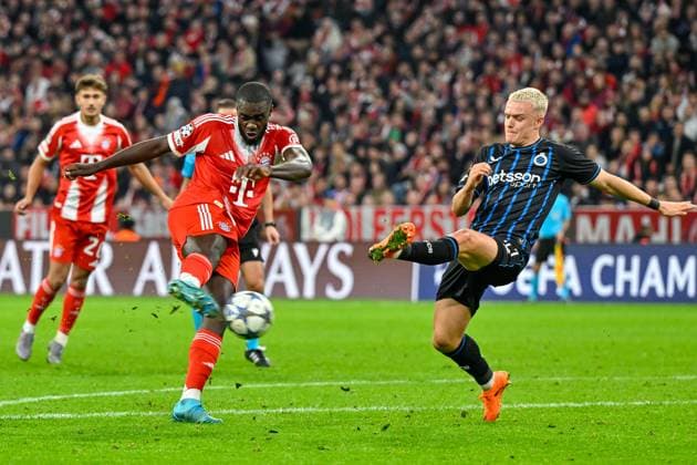 v li Dayot UPAMECANO FC Bayern Munich, FCB, 2 pulls away, shot on goal, Hugo SIQUET Club Brugge, 41 , 22 10 2025, Munich Germany , Football, UEFA Champions League, League Phase, FC Bayern Munich Club Brugge, THE EVENT REGULATIONS PROHIBIT ANY USE OF PHOTOGRAPHS AS IMAGE SEQUENCES AND OR QUASI VIDEOS xslx