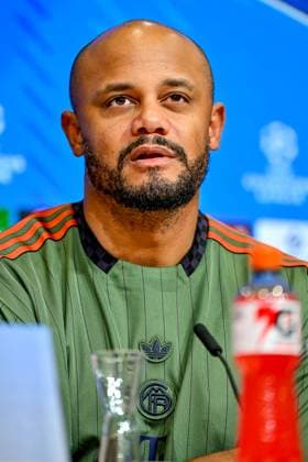 Coach Vincent KOMPANY Coach, Headcoach, FC Bayern München, FCB at the press conference, PK, Portrait, Portrait, Single picture, Action, Action, 22 10 2025, Munich Germany , Football, UEFA Champions League, League Phase, FC Bayern München Club Brugge, THE EVENT REGULATIONS PROHIBIT ANY USE OF PHOTOGRAPHS AS IMAGE SEQUENCES AND OR QUASI VIDEOS xslx
