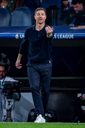 Real Madrid CF vs Juventus FC - UEFA Champions League 2025 26 League Phase MD3 Xabi Alonso, head coach of Real Madrid, is seen giving indications to his players during the UEFA Champions League 2025 26 League Phase MD3 match between Real Madrid C.F. and Juventus at Estadio Santiago Bernabeu on October 22, 2025 in Madrid, Spain. Madrid Estadio Santiago Bernabeu Madrid Spain Copyright: xAlbertoxGardinx AGardin_20251022_Foot_Cham_ReaMad_Juv_0819