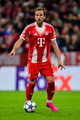 Harry KANE FC Bayern Munich, FCB, 9 on the ball, cropped, full body, single image, action, action, 22 10 2025, Munich Germany , football, UEFA Champions League, league phase, FC Bayern Munich Club Bruges, THE EVENT REGULATES PROHIBIT ANY USE OF PHOTOGRAPHS AS IMAGE SEQUENCES AND OR QUASI VIDEOS xslx