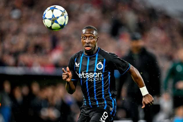 Carlos FORBS Club Brugge, 9 on the ball, single image, action, action, 22 10 2025, Munich Germany , Football, UEFA Champions League, League Phase, FC Bayern München Club Brugge, THE EVENT REGULATES PROHIBIT ANY USE OF PHOTOGRAPHS AS IMAGE SEQUENCES AND OR QUASI VIDEOS xslx