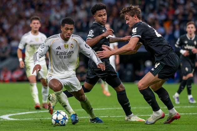 October 23, 2025, Madrid, Madrid, Spain: JUDE BELLINGHAM of Real Madrid CF in action during the match on the third day of the group stage of the 2025 26 UEFA Champions League between REAL MADRID C.F. vs JUVENTUS DE TURIN, played at the Santiago Bernabeu Stadium on October 22, 2025, in Madrid, Spain. Madrid Spain - ZUMAc312 20251023_zsp_c312_121 Copyright: xOscarxManuelxSanchezx