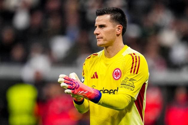 FRANKFURT AM MAIN, GERMANY - OCTOBER 22 Eintracht Frankfurt goalkeeper Michael Zetterer looks on during the UEFA Champions League 2025 26 League Phase MD3 match between Eintracht Frankfurt and Liverpool FC at Frankfurt Stadion on October 22, 2025 in Frankfurt am Main, Germany. (Photo by Rene Nijhuis) SPO  Copyright: xRenexNijhuis