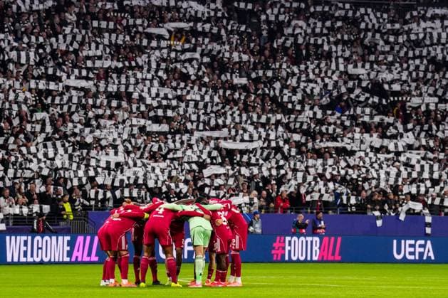 FRANKFURT AM MAIN, GERMANY - OCTOBER 22 The Liverpool starting eleven form a huddle prior to the UEFA Champions League 2025 26 League Phase MD3 match between Eintracht Frankfurt and Liverpool FC at Frankfurt Stadion on October 22, 2025 in Frankfurt am Main, Germany. (Photo by Rene Nijhuis) SPO  Copyright: xRenexNijhuis