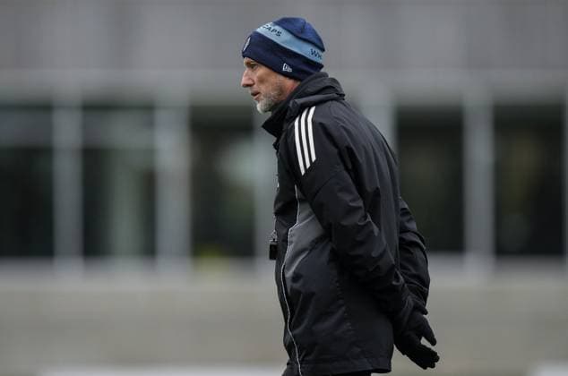 October 22, 2025, Vancouver, Bc, CANADA: Vancouver Whitecaps head coach Jesper Sorensen watches players run through drills during MLS, Fussball Herren, USA soccer practice, in Vancouver, on Wednesday, Oct. 22, 2025. The Whitecaps will start their post-season run Sunday when they begin a best-of-three first-round series against FC Dallas in Vancouver. Canada News - October 22, 2025  - ZUMA Oct 20251022_zaf_c35_074 Copyright: xDarrylxDyckx