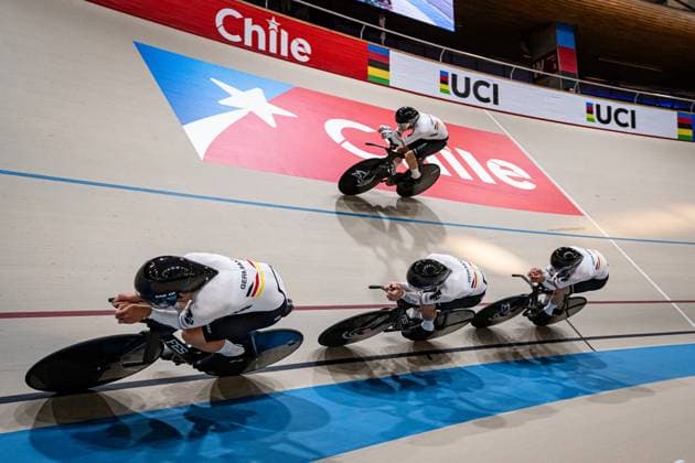BINDER Moritz, BOOS Benjamin, BRIESE Max David UCI Track Cycling World Championships 2025 BINDER Moritz BOOS Benjamin GROß Felix BRIESE Max David GER Germany Landscape horizontal Landscape Event Event UCI Track Cycling World Championships 2025 Category Category Cycling Track Cycling World Championships Elite Men Location Place South America Chile Santiago de Chile Velodromo Parque Penalolen Instituto Discipline Team Pursuit Distance 4000 m Date Date 22 10 2025 Wednesday Day 1