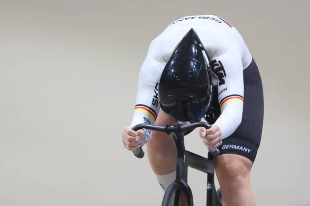 Ciclismo, Mundial de Ciclismo de Pista Tissot UCI 2025 Fecha 1, Mundial de Ciclismo de Pista 2025 Ciclistas de Alemania son fotografiados durante el Mundial de Ciclismo de Pista disputado en el Velodromo Parque Penalolen de Santiago, Chile. 22 10 2025 Dragomir Yankovic Photosport Cycling, Tissot UCI Track cycling, Rad, Radsport, Bahnrad, Bahn World Championship, WM, Weltmeisterschaft 2025 First turn, 2025 Track world championship Cicling Germany pictured during Track Cycling World Championship 2025 at the Velodromo Parque Penalolen in Santiago, Chile. 22 10 2025 Dragomir Yankovic Photosport Mundial de Ciclismo de Pista Tissot UCI 2025 