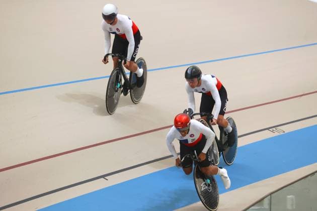Ciclismo, Mundial de Ciclismo de Pista Tissot UCI 2025 Fecha 1, Mundial de Ciclismo de Pista 2025 El equipo de Chile es fotografiado durante el Mundial de Ciclismo de Pista disputado en el Velodromo Parque Penalolen de Santiago, Chile. 22 10 2025 Dragomir Yankovic Photosport Cycling, Tissot UCI Track cycling, Rad, Radsport, Bahnrad, Bahn World Championship, WM, Weltmeisterschaft 2025 First turn, 2025 Track world championship ChileÕs team is pictured during Track Cycling World Championship 2025 at the Velodromo Parque Penalolen in Santiago, Chile. 22 10 2025 Dragomir Yankovic Photosport Mundial de Ciclismo de Pista Tissot UCI 2025 