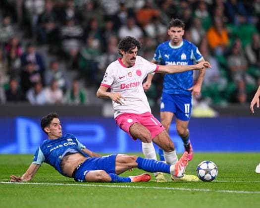 Sporting Clube de Portugal v Olympique de Marseille - UEFA Champions League 2025 26 League Phase MD3 Francisco Trincao from Sporting CP is seen in action during the UEFA Champions League 2025 26 match between Sporting CP and Olympique de Marseille in Porto, Portugal, on October 22, 2025, at Estadio Jose Alvalade Lisbon Lisboa Portugal  Copyright: xMiguelxLemosx originalFilename:lemos-uefacham251022_npWOD.jpg