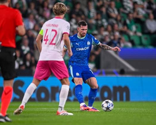 Sporting Clube de Portugal v Olympique de Marseille - UEFA Champions League 2025 26 League Phase MD3 Pierre-Emile Hojbjerg from Olympique Marseille is in action during the UEFA Champions League 2025 26 match between Sporting CP and Olympique de Marseille in Porto, Portugal, on October 22, 2025, at Estadio Jose Alvalade Lisbon Lisboa Portugal  Copyright: xMiguelxLemosx originalFilename:lemos-uefacham251022_npwat.jpg