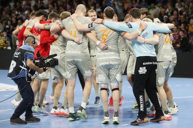 HANDBALL - CHAMPIONS LEAGUE - NANTES v AALBORG - 22 10 2025 Team of Aalborg Handbold during the EHF Champions League, Group Phase, handball match between HBC Nantes and Aalborg Handbold on 22 October 2025 at H Arena in Nantes, France - Photo Julien Kammerer PsnewZ NantesFrance  Copyright: xJulienxKammererx