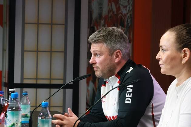 1 FC Köln 1 FC Köln, Press conference for the away match in Dortmund, Lukas Kwasniok 1 FC Köln 23 10 2025, Bild
