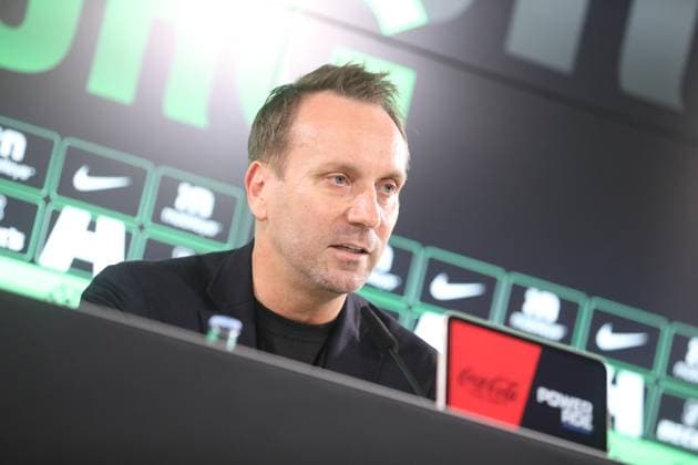 VfL PK Wolfsburg, 23 10 2025, FOOTBALL VfL Wolfsburg, Press conference before the match against HSV, 1 Bundesliga, Season 2024 25 Sports Director Sebastian Szindzielorz VfL Wolfsburg Wolfsburg
