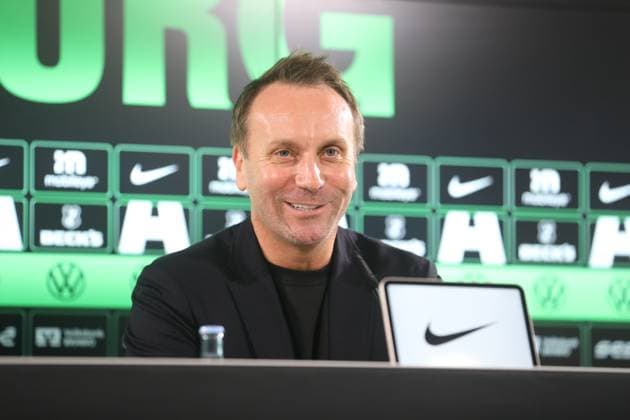 VfL PK Wolfsburg, 23 10 2025, FOOTBALL VfL Wolfsburg, Press conference before the match against HSV, 1 Bundesliga, Season 2024 25 Sports Director Sebastian Szindzielorz VfL Wolfsburg Wolfsburg
