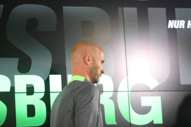 VfL PK Wolfsburg, 23 10 2025, FOOTBALL VfL Wolfsburg, Press conference before the match against HSV, 1 Bundesliga, Season 2024 25 Head coach Paul Simonis VfL Wolfsburg Wolfsburg