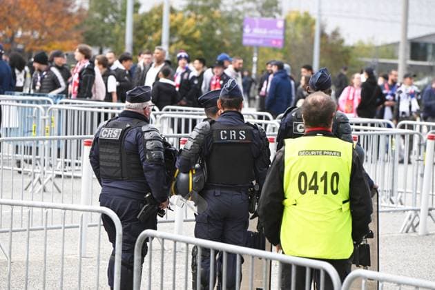 Football : UEFA Europa League - Olympique Lyonnais v FC Bale Several CRS deployed around the stadium before the match the UEFA Europa League match between Olympique Lyonnais and FC Bale at Groupama Stadium Decines Charpieu Lyon on October 23, 2025 , France  Copyright: xALLILI_MOURADx