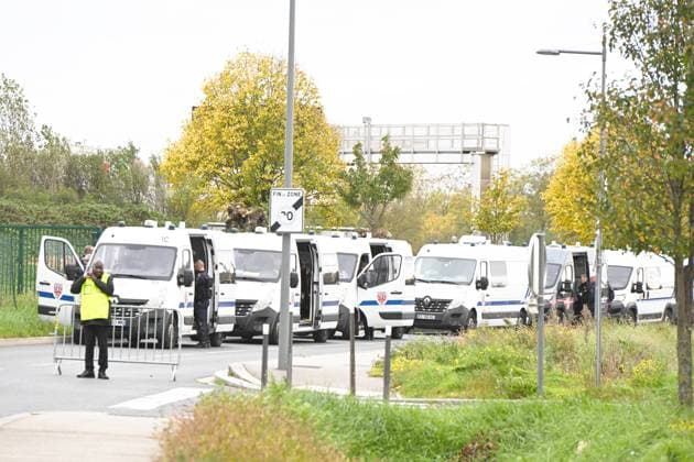 Football : UEFA Europa League - Olympique Lyonnais v FC Bale Several CRS deployed around the stadium before the match the UEFA Europa League match between Olympique Lyonnais and FC Bale at Groupama Stadium Decines Charpieu Lyon on October 23, 2025 , France  Copyright: xALLILI_MOURADx