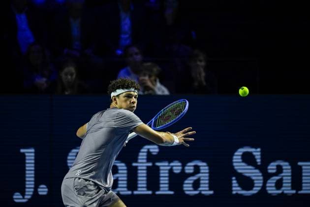 23rd October 2025; St. Jakobshalle, Basel, Switzerland; 2025 ATP, Tennis Herren Swiss Indoor Tennis Day 5; Ben Shelton (USA) in action during the match against Jaume Munar (ESP) in the second round  DavidxEmm