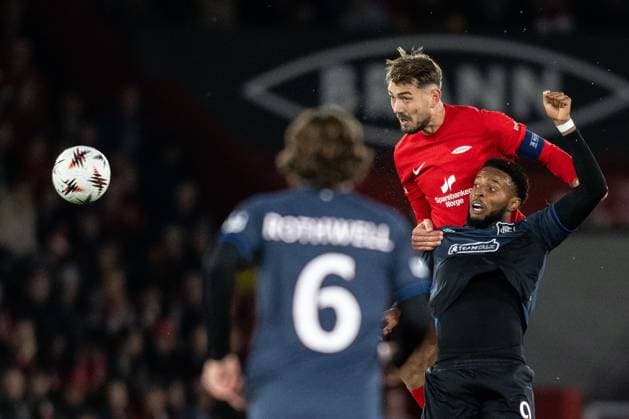 251023 Fredrik Pallesen Knudsen of Brann and Youssef Chermiti of Rangers during the UEFA Europa League football match between Brann and Rangers on October 23, 2025 in Bergen Photo Marius Simensen BILDBYRAN COP 238 MM0046 fotboll football soccer fotball uefa europa league brann rangers bbeng  Copyright: MARIUSxSIMENSEN BB251023BB609