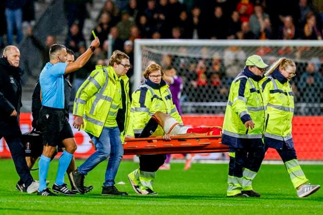 Gerrit Nauber of Go Ahead Eagles leaves the pitch injured on a stretcher Go Ahead Eagles v Aston Villa FC, UEFA Europa League 2025 26 League Phase MD3, Go Ahead Eagles v Aston Villa FC, Stadion De Adelaarshorst, October 23, 2025, Deventer, Netherlands.