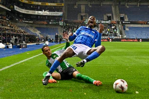 KRC Genk v Real Betis - UEFA Europa League GENK, BELGIUM - OCTOBER 23 : Antony forward of Real Betis and Kayembe Dito Joris defender of KRC Genk during the UEFA Europa League 2025 26 League Phase MD3 match between KRC Genk and Real Betis on October 23, 2025 in Genk, Belgium, 23 10 2025 Genk Belgium  Copyright: xDhax