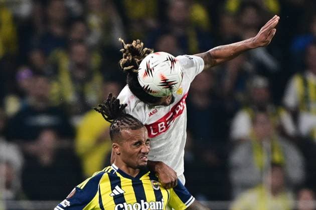 Fenerbahce v Stuttgart - UEFA Europa League ISTANBUL, TURKIYE - OCTOBER 23: Archie Brown (L) of Fenerbahce in action against Lorenz Assignon of Stuttgart during the UEFA Europa League Week 3 match between Fenerbahce and Stuttgart at Chobani Stadium in Istanbul, Turkiye, on October 23, 2025. Oguz Yeter Anadolu Istanbul Turkey. Editorial use only. Please get in touch for any other usage.  Copyright: x2025xAnadoluxOguzxYeterx
