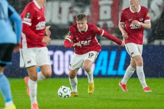 2025-10-23 AZ Alkmaar v Slovan Bratislava - UEFA Conference League 2025 26 League Phase MD2 ALKMAAR, NETHERLANDS - OCTOBER 23: Isak Jensen of AZ Alkmaar runs with the ball during the UEFA Conference League 2025 26 League Phase MD2 match between AZ Alkmaar and Slovan Bratislava at AFAS Stadion on October 23, 2025 in Alkmaar, Netherlands. Alkmaar AFAS Stadion Netherlands Content not available for redistribution in The Netherlands directly or indirectly through any third parties. Copyright: xEdxvanxdexPolx