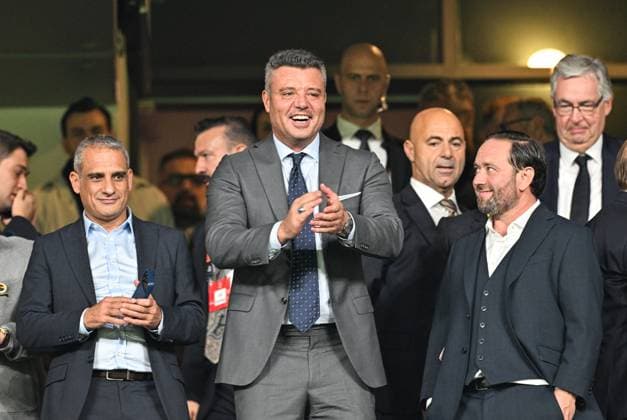 Fenerbahce v Stuttgart - UEFA Europa League ISTANBUL, TURKIYE - OCTOBER 23: President of Fenerbahce Sadettin Saran (C) is seen ahead of the UEFA Europa League Week 3 football match between Fenerbahce and Stuttgart at Chobani Stadium in Istanbul, Turkiye, on October 23, 2025. Elif Öztürk Anadolu Istanbul Turkey. Editorial use only. Please get in touch for any other usage.  Copyright: x2025xAnadoluxElifxÖztürkx