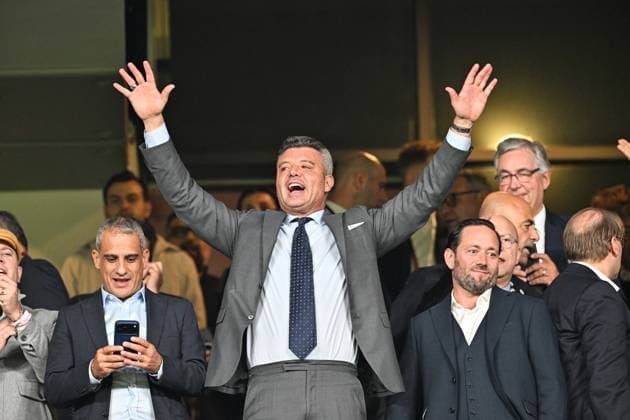 Fenerbahce v Stuttgart - UEFA Europa League ISTANBUL, TURKIYE - OCTOBER 23: President of Fenerbahce Sadettin Saran (C) is seen ahead of the UEFA Europa League Week 3 football match between Fenerbahce and Stuttgart at Chobani Stadium in Istanbul, Turkiye, on October 23, 2025. Elif Öztürk Anadolu Istanbul Turkey. Editorial use only. Please get in touch for any other usage.  Copyright: x2025xAnadoluxElifxÖztürkx