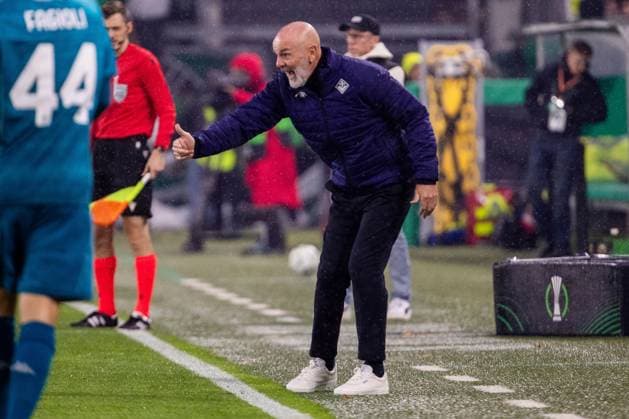 SOCCER - UEFA ECL, Rapid vs Fiorentina VIENNA,AUSTRIA,23.OCT.25 - SOCCER - UEFA Conference League, SK Rapid Wien vs ACF Fiorentina. Image shows head coach Stefano Pioli (Fiorentina).  GEPAxpictures xPhilippxBrem