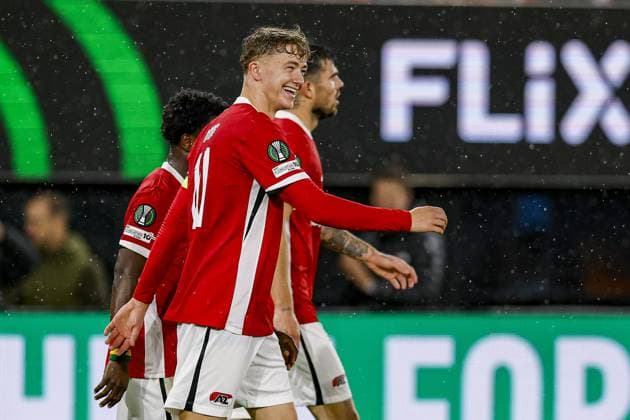 ALKMAAR , 23-10-2025 , AFAS Stadium , season 2025 2026 , UEFA Conference League football , League phase matchday 2 , match between AZ and SK Slovan Bratislava , picture shows and celebrate his goal AZ - Slovan Bratislava  x31654424x Copyright: