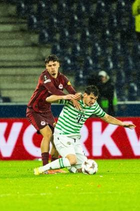 SOCCER - UEFA EL, RBS vs Ferencvaros SALZBURG,AUSTRIA,23.OCT.25 - SOCCER - UEFA Europa League, Red Bull Salzburg vs Ferencvaros Budapest. Image shows Kerim Alajbegovic (RBS) and Gabor Szalai (Ferencvaros).  GEPAxpictures xJulioxArellano
