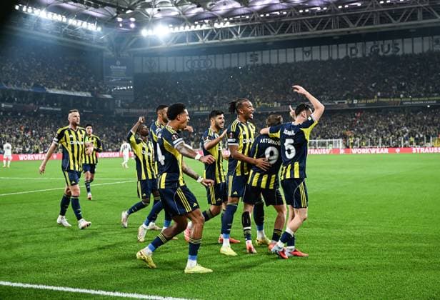 Fenerbahce v Stuttgart - UEFA Europa League ISTANBUL, TURKIYE - OCTOBER 23: Kerem Akturkoglu of Fenerbahce celebrates after a goal during the UEFA Europa League Week 3 football match between Fenerbahce and Stuttgart at Chobani Stadium in Istanbul, Turkiye, on October 23, 2025. Elif Öztürk Anadolu Istanbul Turkey. Editorial use only. Please get in touch for any other usage.  Copyright: x2025xAnadoluxElifxÖztürkx