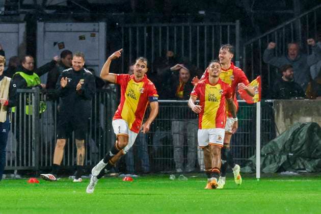Mats Deijl of Go Ahead Eagles celebrates with teammates after scoring his teams second goal Go Ahead Eagles v Aston Villa FC, UEFA Europa League 2025 26 League Phase MD3, Go Ahead Eagles v Aston Villa FC, Stadion De Adelaarshorst, October 23, 2025, Deventer, Netherlands.