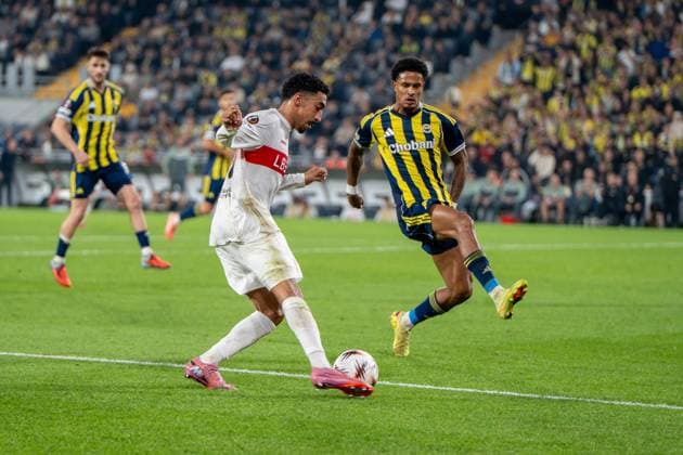 Tiago Tomas VfB Stuttgart , Cross, TUR, Fenerbahce Istanbul vs VfB Stuttgart, Football, UEFA Europa League, Matchday 3, 2025 2026 season, 23 10 2025, TUR, Fenerbahce Istanbul vs VfB Stuttgart, Football, UEFA Europa League, Matchday 3, 2025 2026 season, 23 10 2025, Istanbul Copyright: xEibner-Pressefoto EdwardxCheungx EP_ECG