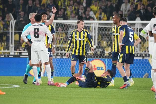 Edson Alvare, Kerem AktürkoÄülu and Jayden Oosterwolde; Archie Brownof Fenerbahce, during the UEFA Europa League league phase match between Fenerbahce SK and VfB Stuttgart, in Istanbul, Turkey, 23 October 2025. ( Copyright: DepoxPhotos 18870439