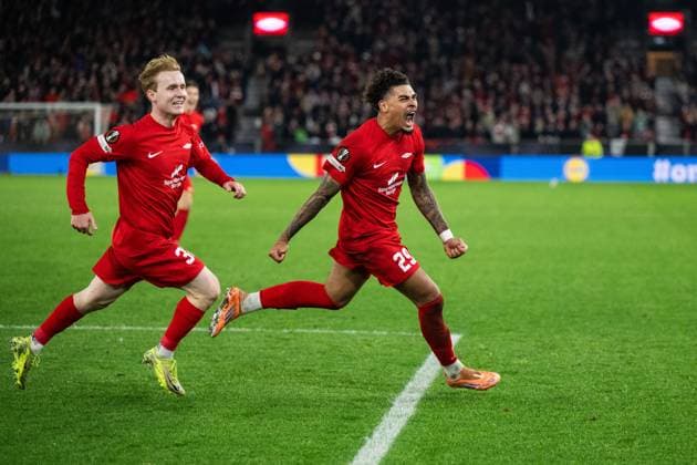 251023 Noah Jean Holm of Brann celebrates with Markus Haaland after 3 0 during the UEFA Europa League football match between Brann and Rangers on October 23, 2025 in Bergen Photo Marius Simensen BILDBYRAN COP 238 MM0046 fotboll football soccer fotball uefa europa league brann rangers bbeng jubel  Copyright: MARIUSxSIMENSEN BB251023BB987