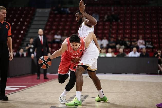 Hapoel s Vasilije Micic in action against Monaco s Alpha Diallo during the Euroleague game between Hapoel IBI Tel Aviv vs AS Monaco - Arena 8888 in Sofia, Bulgaria on the October 23, 2025 during Hapoel IBI Tel Aviv vs. AS Monaco, Basketball Euroleague match in Sofia, Bulgaria, October 23 2025  Copyright: xIvanxSxIvanov IPAxSportx xipa-agency.netx xx IPA_66985794 IPA_Agency_IPA66985794