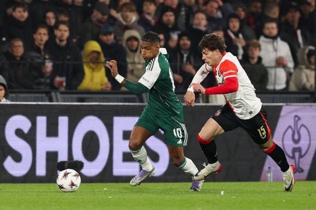 2025-10-23 Feyenoord v Panathinaikos - UEFA Europa League, League phase, MD3 ROTTERDAM, NETHERLANDS - OCTOBER 23: Tete of Panathinaikos is challenged by Jordan Bos of Feyenoord during the UEFA Europa League, League phase, MD3 match between Feyenoord and Panathinaikos at Stadion Feijenoord on October 23, 2025 in Rotterdam, Netherlands. Rotterdam Stadion Feijenoord Netherlands Content not available for redistribution in The Netherlands directly or indirectly through any third parties. Copyright: xHansxvanxderxValkx