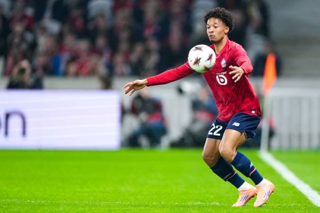 2025-10-23 LOSC Lille v PAOK FC - UEFA Europa League 2025 26 League Phase MD3 LILLE, FRANCE - OCTOBER 23: Tiago Santos of Lille OSC controlls the ball during the UEFA Europa League 2025 26 League Phase MD3 match between LOSC Lille and PAOK FC at Stade Pierre Mauroy on October 23, 2025 in Lille, France. Lille Stade Pierre Mauroy France Content not available for redistribution in The Netherlands directly or indirectly through any third parties. Copyright: xJorisxVerwijstx